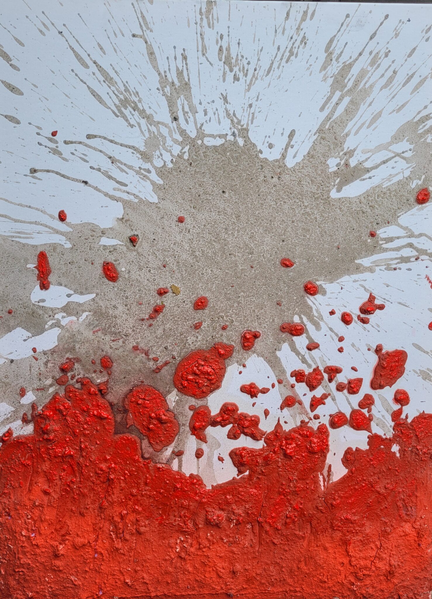 „Exploze vášně“ – Dramatická kompozice spojující surovou texturu a energické rozstřiky červené a neutrální barvy. Dynamika tvarů a kontrast mezi drsností a hladkostí evokují sílu, emoce a nekontrolovanou energii.  &quot;Explosion of Passion&quot; – A dramatic composition blending raw texture with energetic splashes of red and neutral tones. The dynamic shapes and contrast between roughness and smoothness evoke power, emotion, and untamed energy.